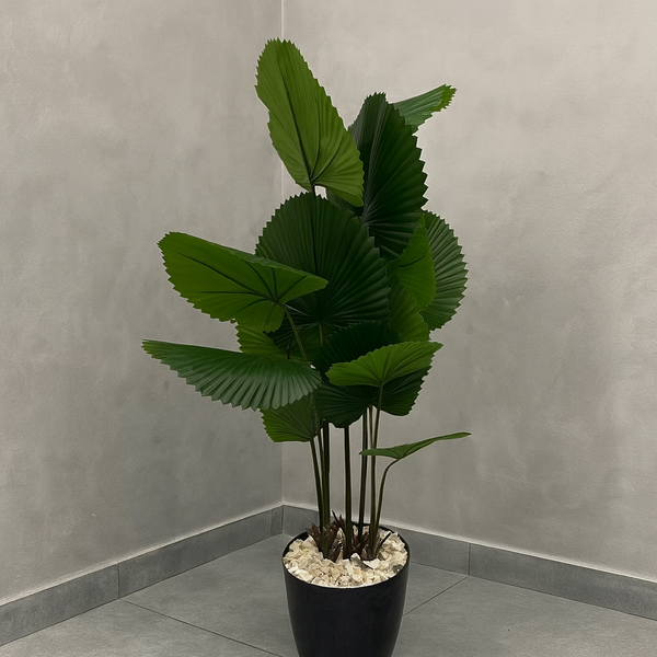 Artificial tree with 14 green leaves